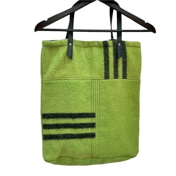 𝅺NWT Repurposed Handmade Wool Shopper Tote Green - Picture 2 of 6